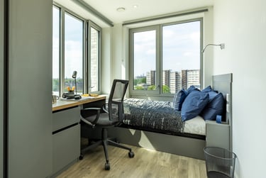 Gold Skyline En Suite at Great Court, 78 Rolls Road, Bermondsey, London, SE15DU - Image 3